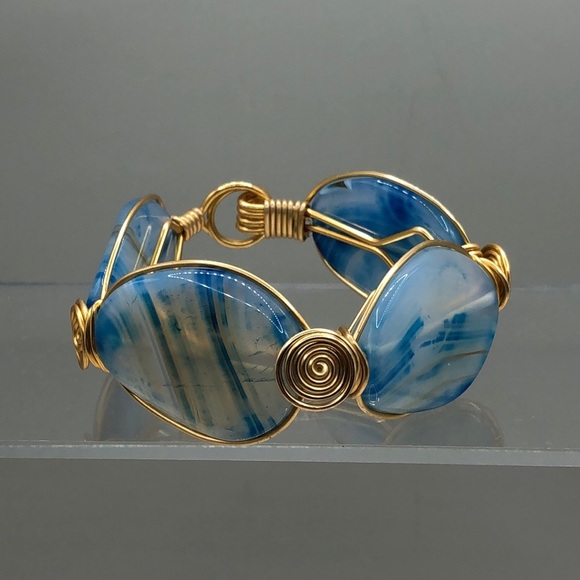 Artisan blue agate stone wire bracelet, boho statement - Picture 1 of 4